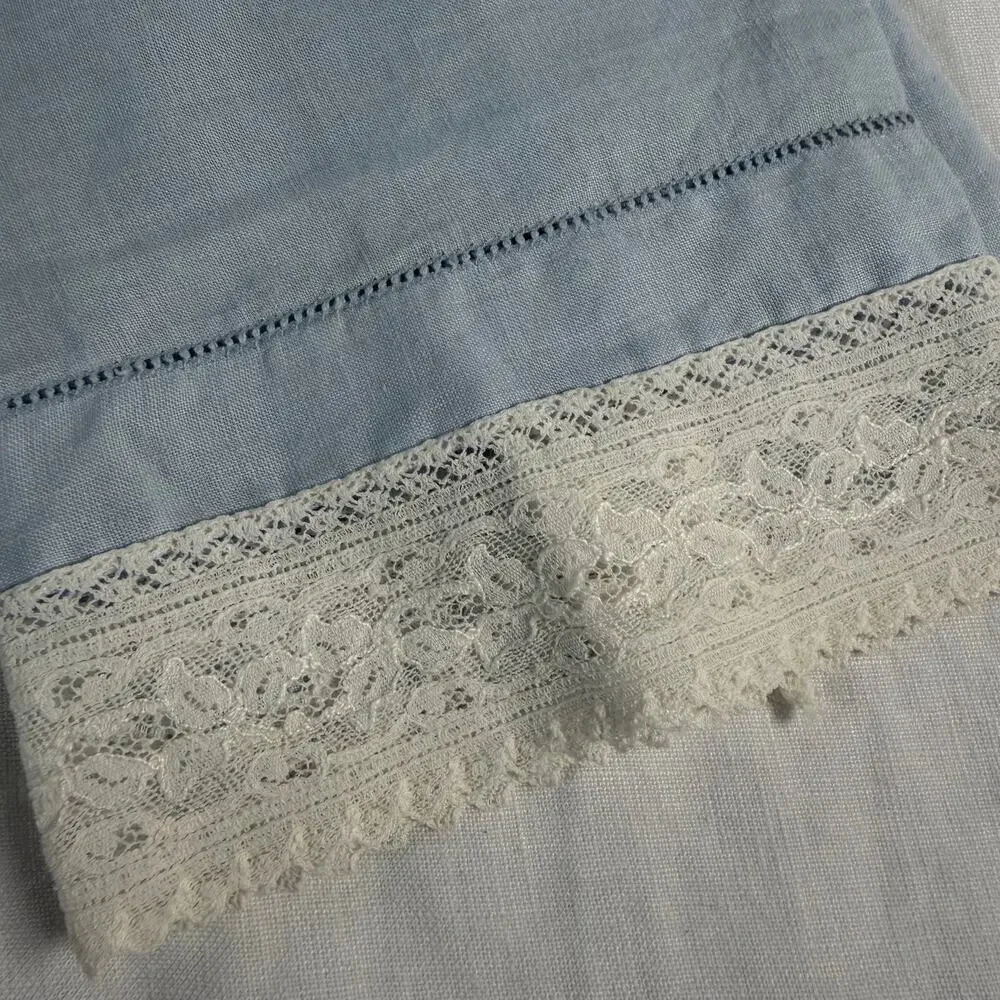 Vintage 1950s Linen Finger Towels Set of 3, Pastel Lace Border Guest Hand Towels